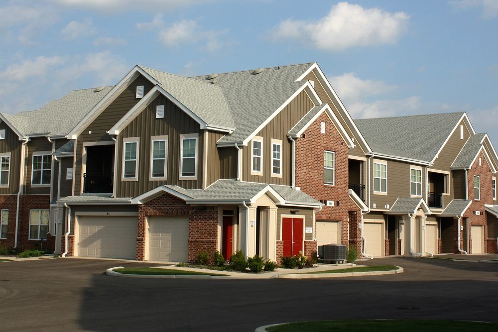 CONGRESS PARKWAY Updated May 2024 383 Ambassador Cir, Crystal Lake