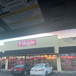 Exterior photo of T-Mobile - Gulf Breeze, Florida Exterior photo of T-Mobile - Gulf Breeze, Florida