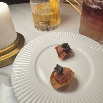 Sky Room - Gift from the kitchen: tuna with caviar - American Near Me - Long Beach, California