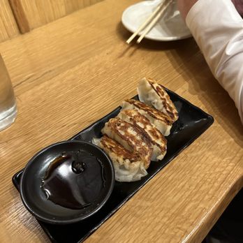 ippudo V West Hollywood - Ippudo Gyoza (Pan Fried) - Ramen Near Me - West Hollywood, California ippudo V West Hollywood - Ippudo Gyoza (Pan Fried) - Ramen Near Me - West Hollywood, California