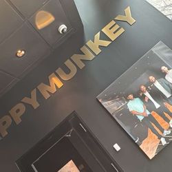 Happy Munkey - Inside lobby