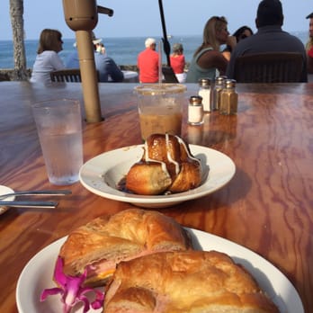 Island Lava Java - Breakfast sandwich and cinnamon roll. Both fresh and very tasty. - American Near Me - Kailua Kona, Hawaii