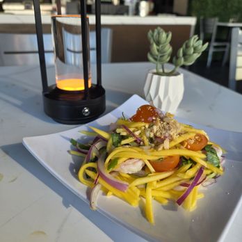 K St Kitchen and Bar - Mango salad - Vietnamese Near Me - Sacramento, California