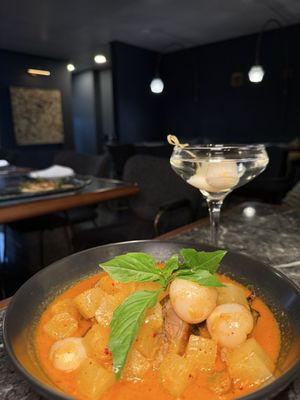 Aves Thai & Asian Fusion restaurant by null