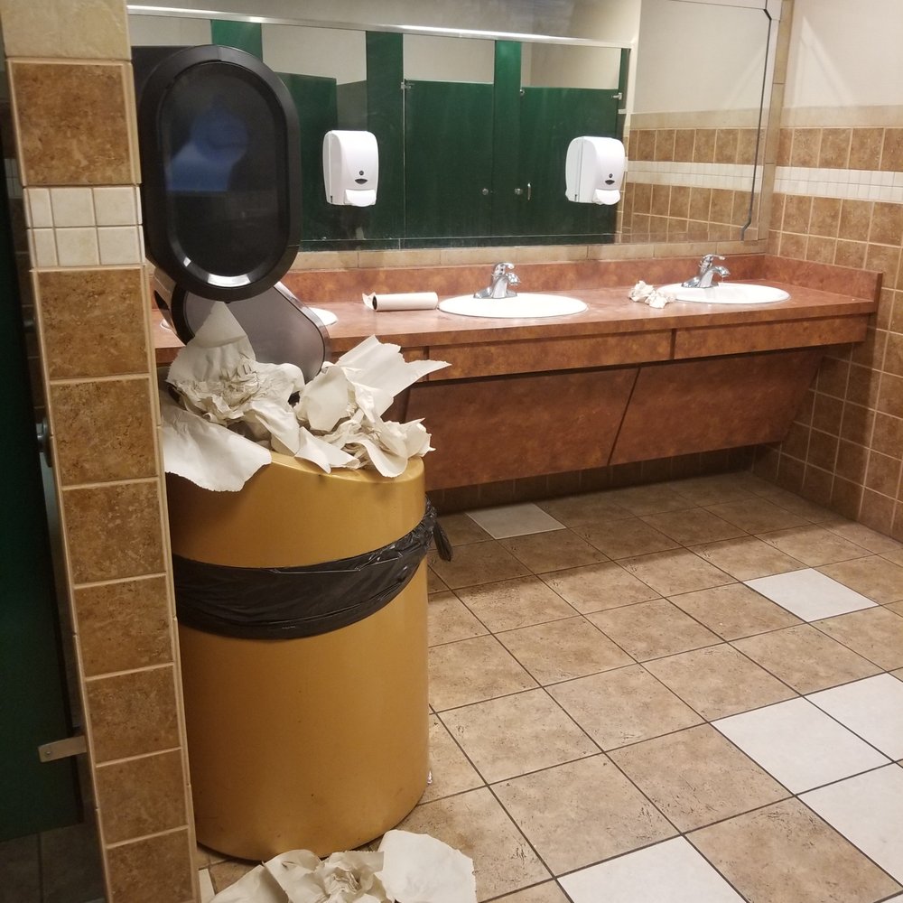 AMC West End Pointe 8 - overflowing trash - Cinema Near Me - Yukon, Oklahoma AMC West End Pointe 8 - overflowing trash - Cinema Near Me - Yukon, Oklahoma