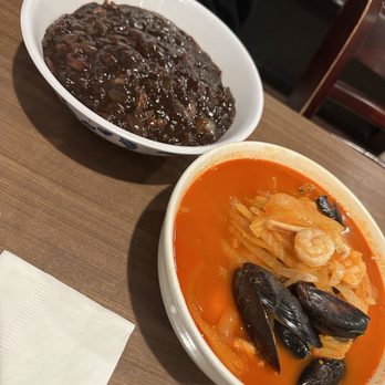 Korean Noodle House - Ja Jang Myun ( / ) Jam Pong ( / ) - Korean Near Me - Flushing, New York