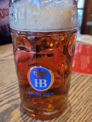 Max Bratwurst und Bier by null
