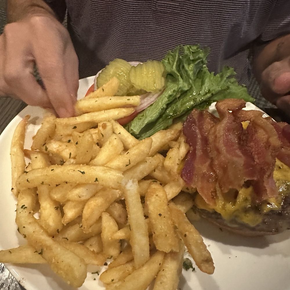 Juliette's Bistro - Burger - American Near Me - Jacksonville, Florida Juliette's Bistro - Burger - American Near Me - Jacksonville, Florida