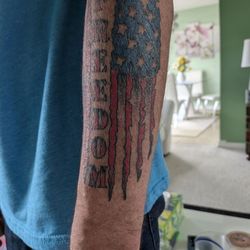 Big Top Tattoo - Distressed American flag