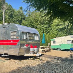 JuneBug Retro Resort