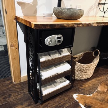 Green Acres Retreat - Room's Xtra Towel & Things - Hotels Near Me - Hancock, New York
