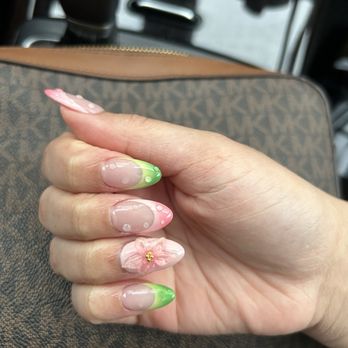 Lux Nails - Springtime Set! - Nail Salons Near Me - Vancouver, Washington