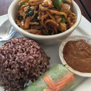 Tamee Thai Restaurant - Ground chicken brown rice fresh spring roll - Thai Near Me - Alameda, California Tamee Thai Restaurant - Ground chicken brown rice fresh spring roll - Thai Near Me - Alameda, California