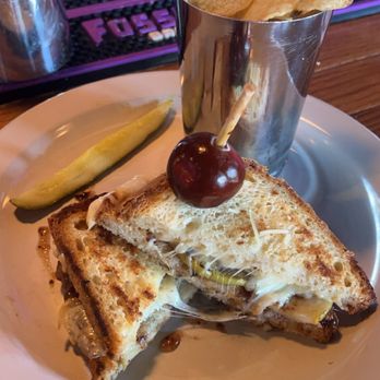 Hammontree's Grilled Cheese - brie's company on gluten free bread - Sandwiches Near Me - Fayetteville, Arkansas Hammontree's Grilled Cheese - brie's company on gluten free bread - Sandwiches Near Me - Fayetteville, Arkansas