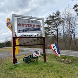 Griff's Thrifts, Gifts & Antiques