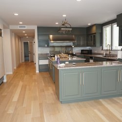 Living Color Painting & Construction - Kitchen cabinet lacquer finish.