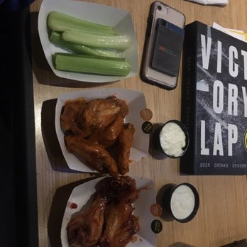 Buffalo Wild Wings - Small order of traditional wings (spicy garlic and asian zing)- comes with 9 traditional wings - Chicken Wings Near Me - Hermitage, Pennsylvania