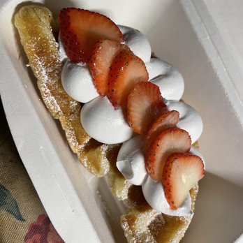 Croffles & Co - Strawberry Croffles - Desserts Near Me - Newark, California Croffles & Co - Strawberry Croffles - Desserts Near Me - Newark, California