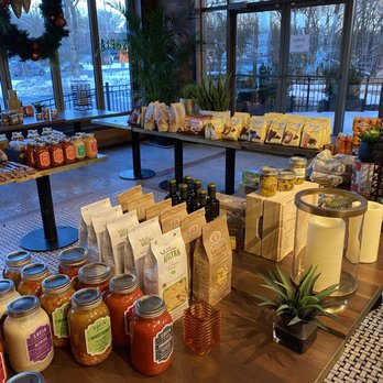 Pizzeria Sofia - a variety of products on display - Italian Near Me - Rosemère, Quebec