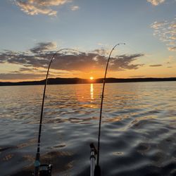 Steamboat Willie’s Fishing and Recreational Guide Services - Morning sunrise trolling Sebago Lake