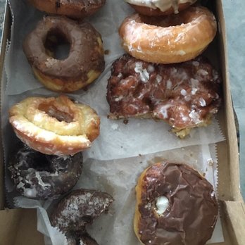 Fox's Donut Den - Donuts Near Me - Nashville, Tennessee Fox's Donut Den - Donuts Near Me - Nashville, Tennessee