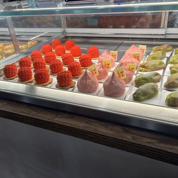 Layered - Raspberry - Bakeries Near Me - Fairfax, Virginia