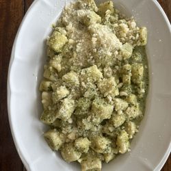 Mollie's - Gnocchi with pesto...
