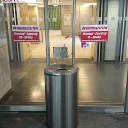 Kant Center - Kein Durchkommen. Seit vier Wochen!