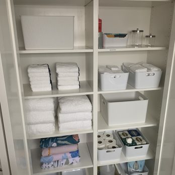 Clutter Girl - Imagine an un-crammed linen closet where you can find the things you're looking for. Now, let us help you make it happen. - Home Organization Near Me Clutter Girl - Imagine an un-crammed linen closet where you can find the things you're looking for. Now, let us help you make it happen. - Home Organization Near Me