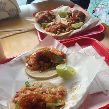 Mariscos Rosarito - Tacos de camarones y calamar - Mexican Near Me - Wilmington, California Mariscos Rosarito - Tacos de camarones y calamar - Mexican Near Me - Wilmington, California
