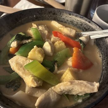 Big Bird Sushi Bar & Thai - Panang Curry Chicken - Thai Near Me - Chicago, Illinois Big Bird Sushi Bar & Thai - Panang Curry Chicken - Thai Near Me - Chicago, Illinois