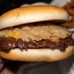 Miner-Dunn Hamburgers - Onion Burger.(keepsmilingphoto.com)