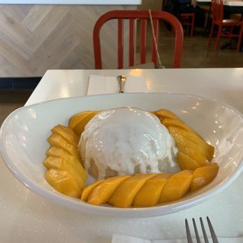 Sweet Rice - Mango and sticky rice - Thai Near Me - Gardena, California Sweet Rice - Mango and sticky rice - Thai Near Me - Gardena, California