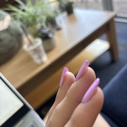 Tiffany's Nails - chipped nails