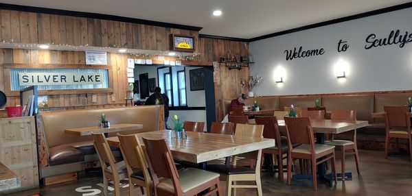 Scully’s Restaurant by null
