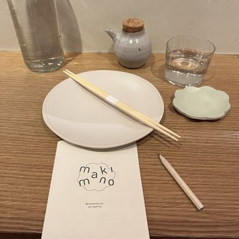 Maki A Mano - Place settings - Japanese Near Me - New York, New York