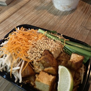 Sun and Moon - Pad Thai - Thai Near Me - San Francisco, California Sun and Moon - Pad Thai - Thai Near Me - San Francisco, California