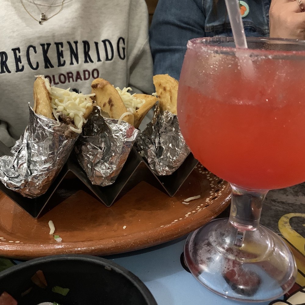 Los Molcajetes Del Valle - 3 lil pigs. Wait, what? I meant Gordita's! Very delish beverage - Mexican Near Me - Naples, Florida Los Molcajetes Del Valle - 3 lil pigs. Wait, what? I meant Gordita's! Very delish beverage - Mexican Near Me - Naples, Florida