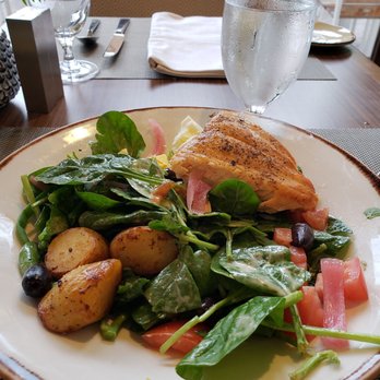 Poolside Grill - Breakfast & Brunch Near Me - Palo Alto, California