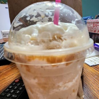 Susie Q's - Caramel frappe - Food Trucks Near Me - Stockton, Kansas