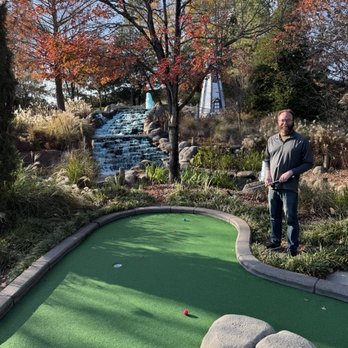 Frankie's - A pretty extensive mini golf course - Amusement Parks Near Me - Raleigh, North Carolina