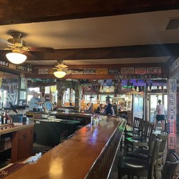 Bar. Bar.