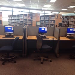 El Cerrito Branch Library - Multiple computer terminals