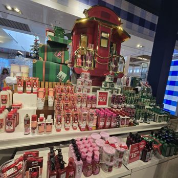 Bath & Body Works - Cosmetics & Beauty Supply Near Me - Carlsbad, California Bath & Body Works - Cosmetics & Beauty Supply Near Me - Carlsbad, California