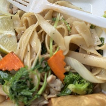 Chinese Combo - This is what they try to say is Pad See Ew. - Thai Near Me - Tucson, Arizona Chinese Combo - This is what they try to say is Pad See Ew. - Thai Near Me - Tucson, Arizona