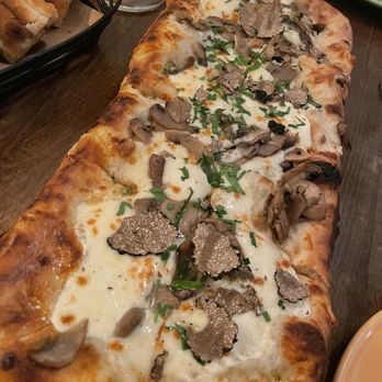 Osteria Brooklyn - Delicious Tartufo, Saute Mushroom, Seasonal Fresh Truffle flatbread - Italian Near Me - Brooklyn, New York Osteria Brooklyn - Delicious Tartufo, Saute Mushroom, Seasonal Fresh Truffle flatbread - Italian Near Me - Brooklyn, New York