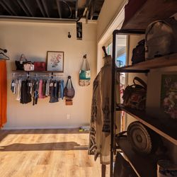 Fashion Consignment Studio - Welcoming entrance