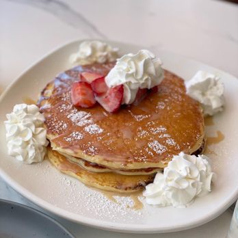 Braxton's Kitchen - Dulce de leche pancakes - Breakfast & Brunch Near Me - Camarillo, California