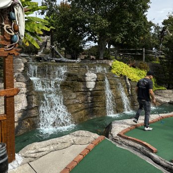 Pirate's Cove Adventure Golf - Waterfall hole - Amusement Parks Near Me - Branson, Missouri Pirate's Cove Adventure Golf - Waterfall hole - Amusement Parks Near Me - Branson, Missouri
