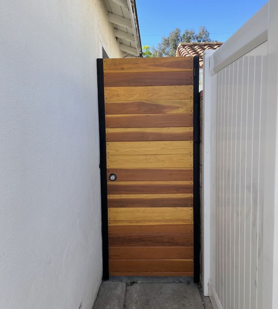 LOS ANGELES BEST GATES AND FENCES 23 Photos 12707 Mitchell Ave, Los